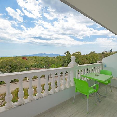 Vila Marina Apartments Sarandë エクステリア 写真