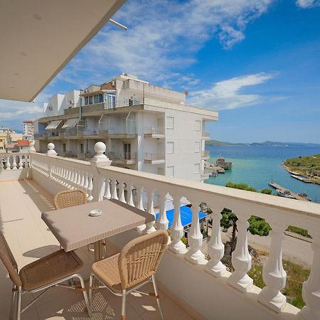 Vila Marina Apartments Sarandë エクステリア 写真