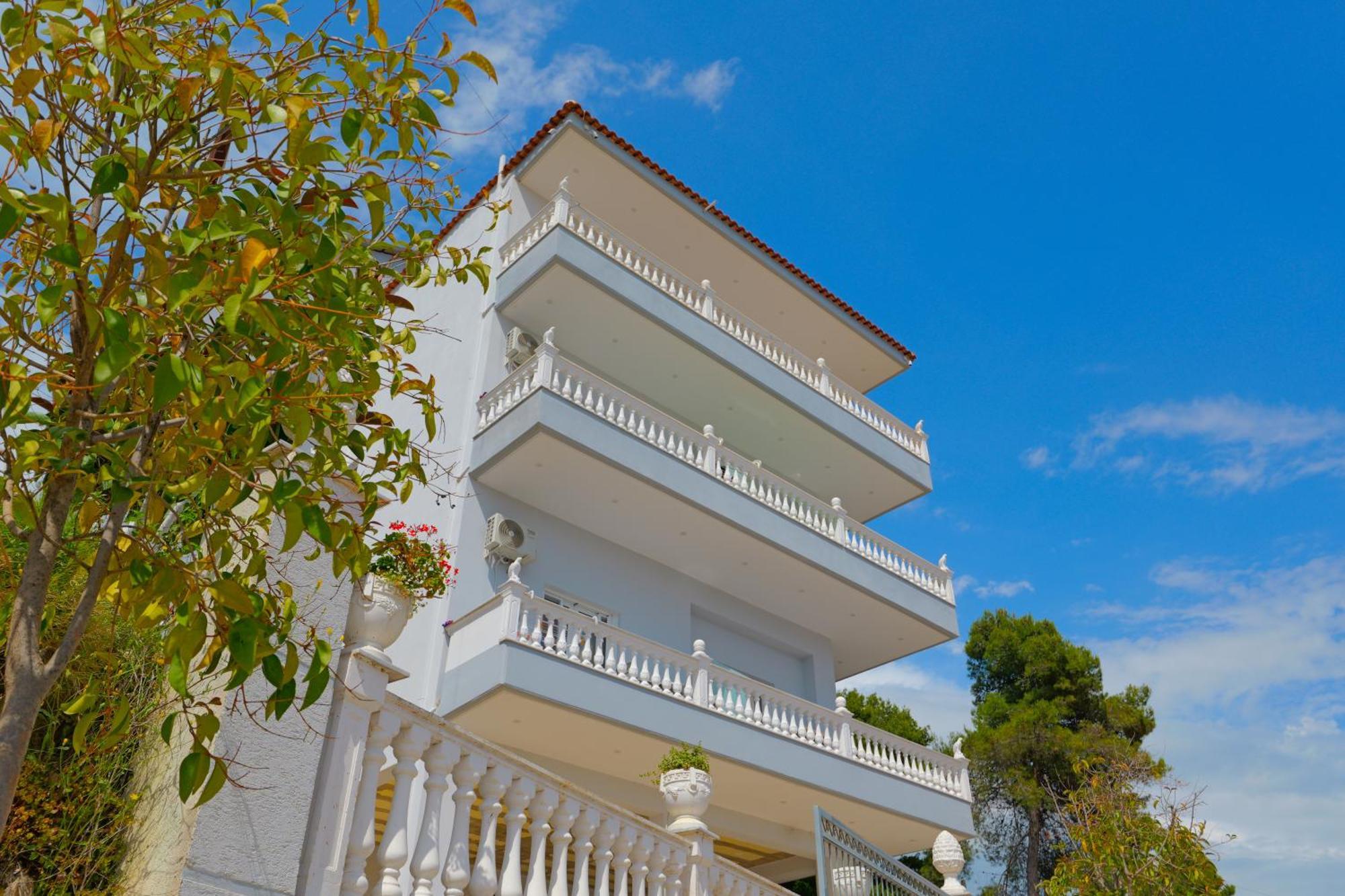 Vila Marina Apartments Sarandë エクステリア 写真