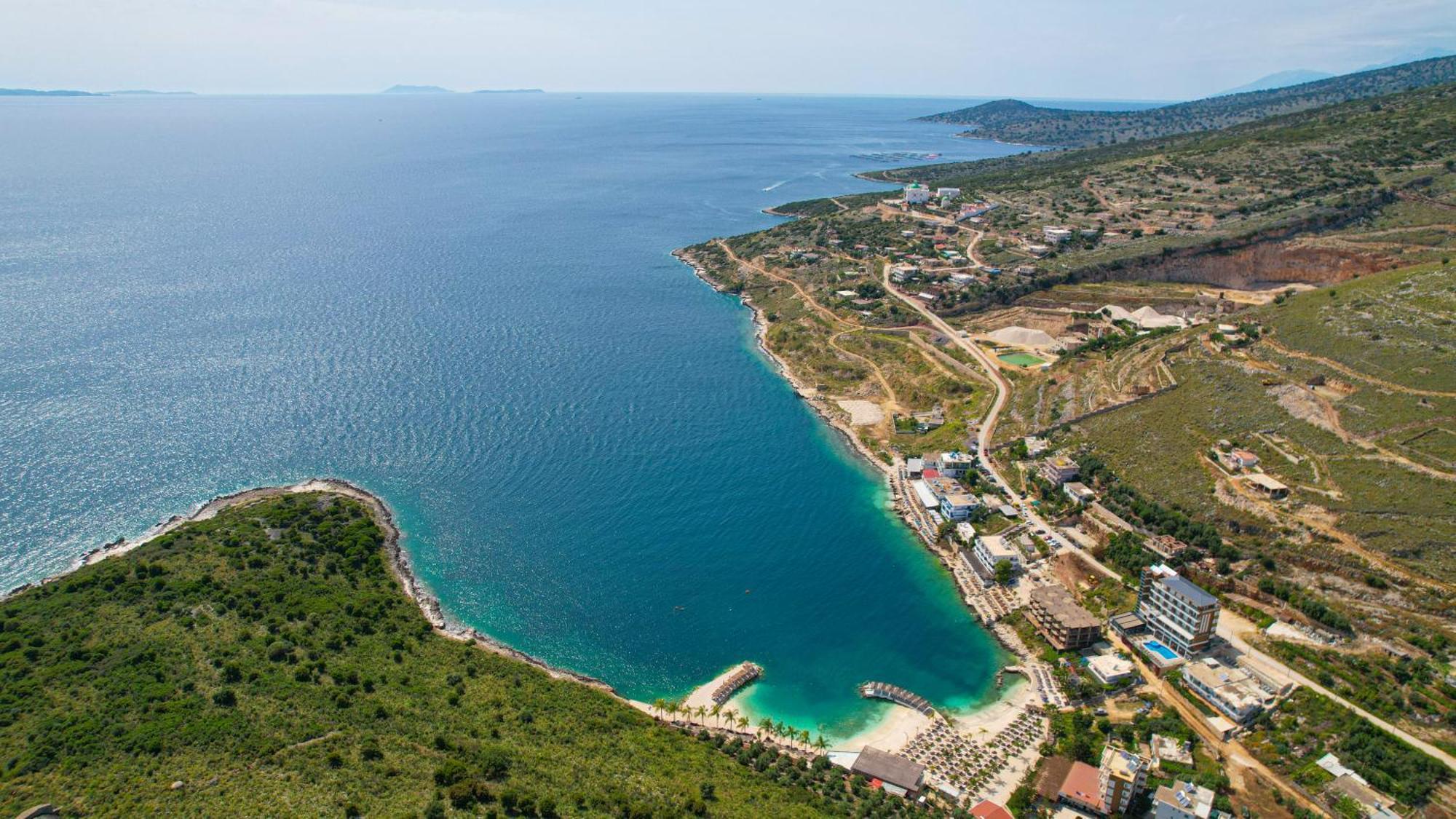 Vila Marina Apartments Sarandë エクステリア 写真