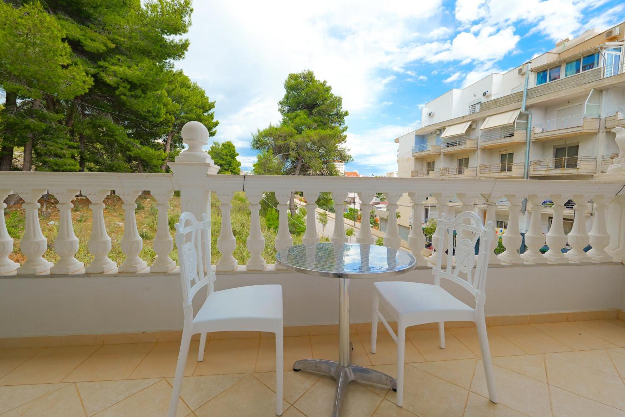 Vila Marina Apartments Sarandë エクステリア 写真
