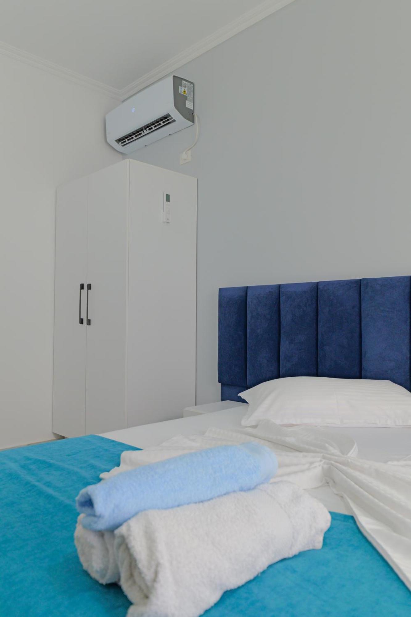 Vila Marina Apartments Sarandë エクステリア 写真