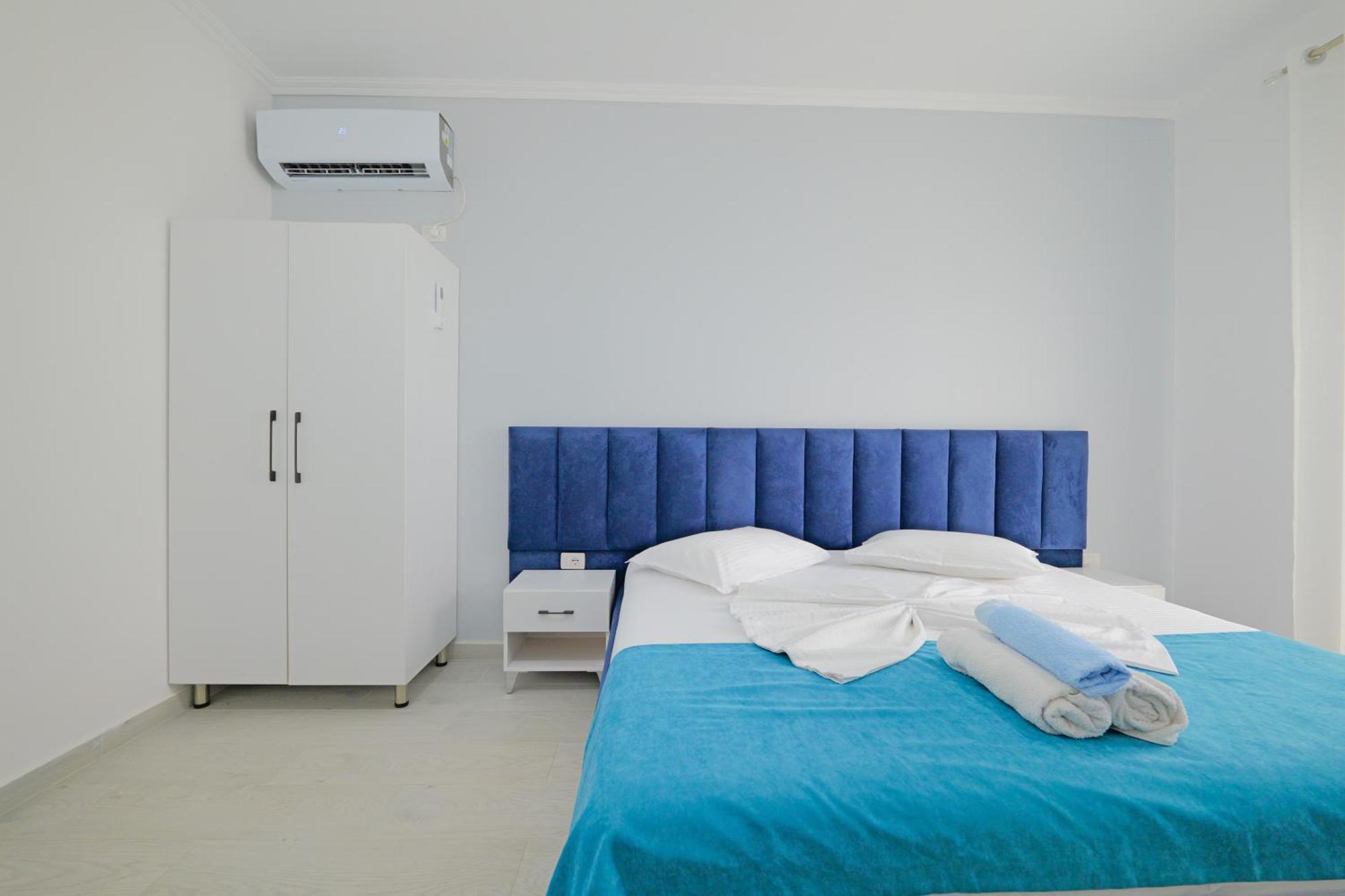 Vila Marina Apartments Sarandë エクステリア 写真