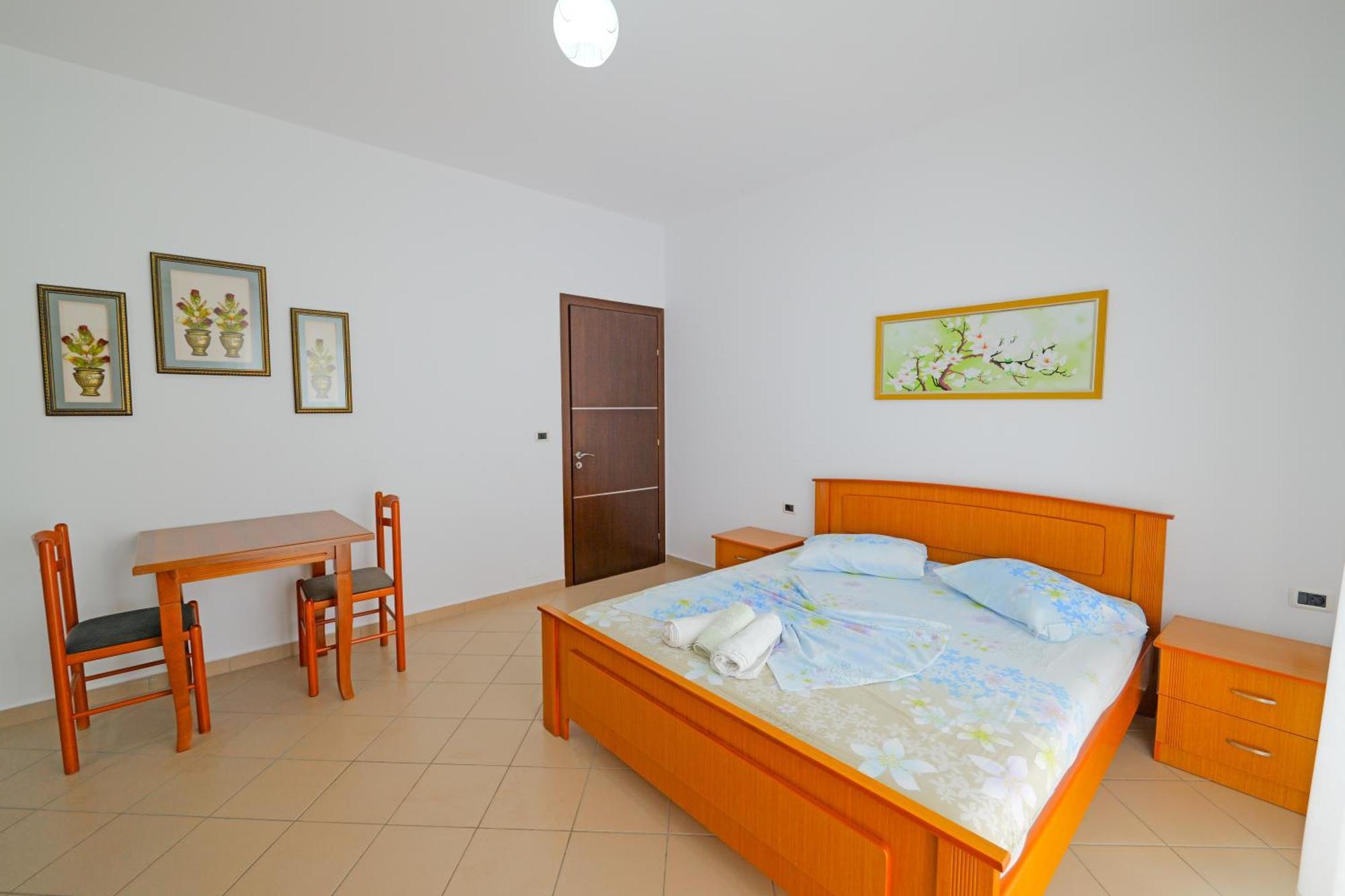 Vila Marina Apartments Sarandë エクステリア 写真