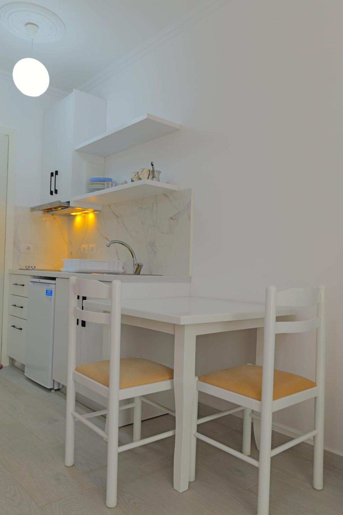 Vila Marina Apartments Sarandë エクステリア 写真