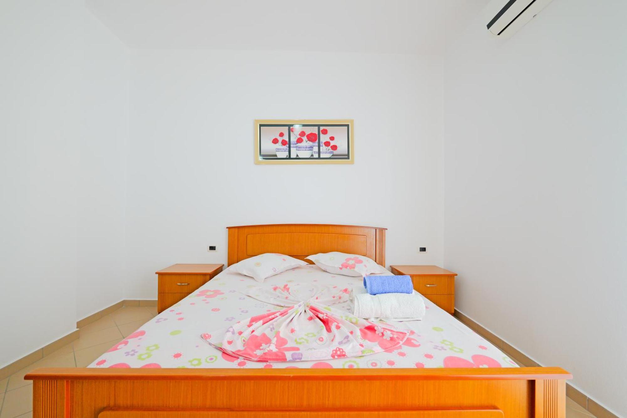 Vila Marina Apartments Sarandë エクステリア 写真