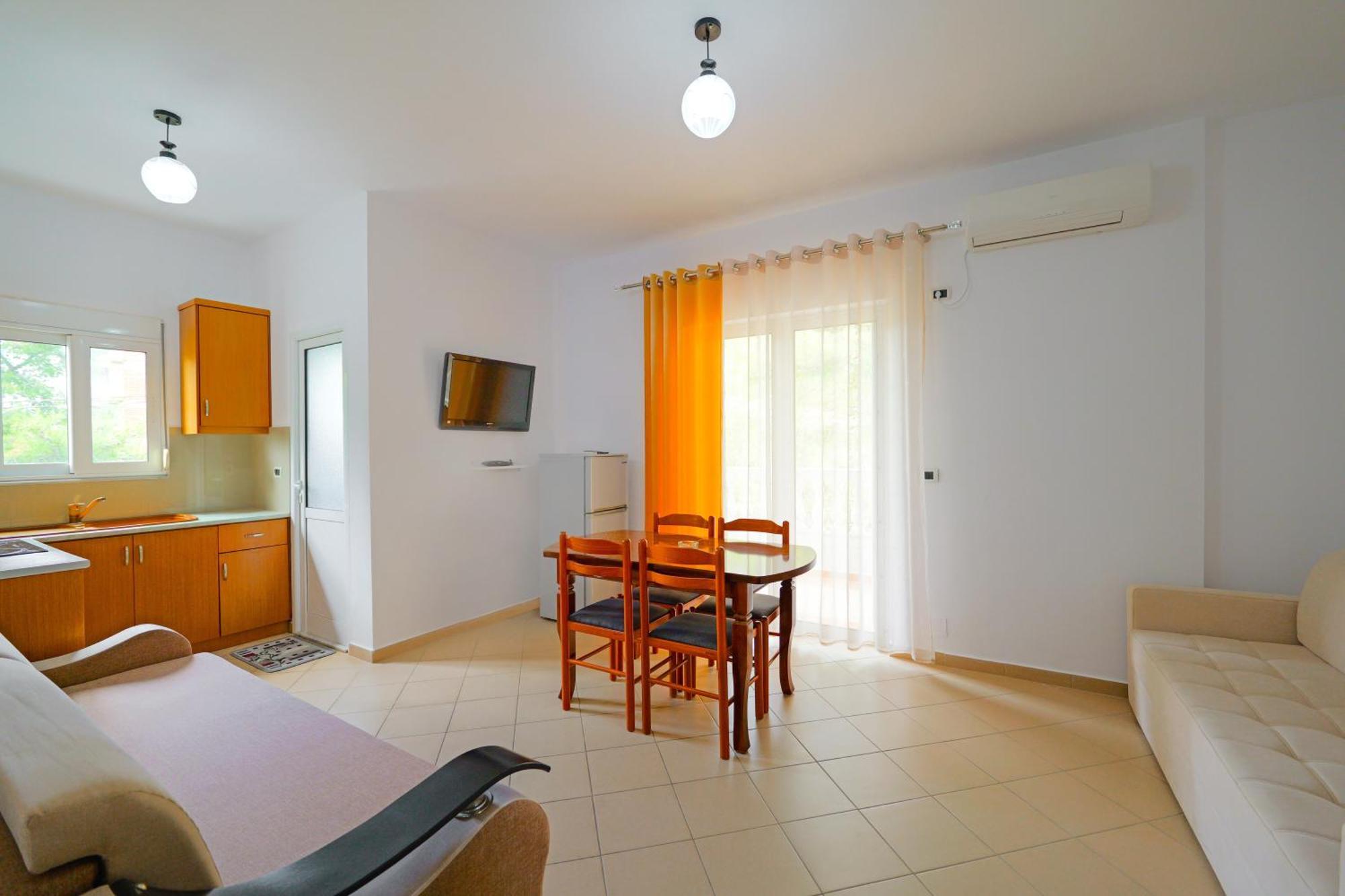 Vila Marina Apartments Sarandë エクステリア 写真