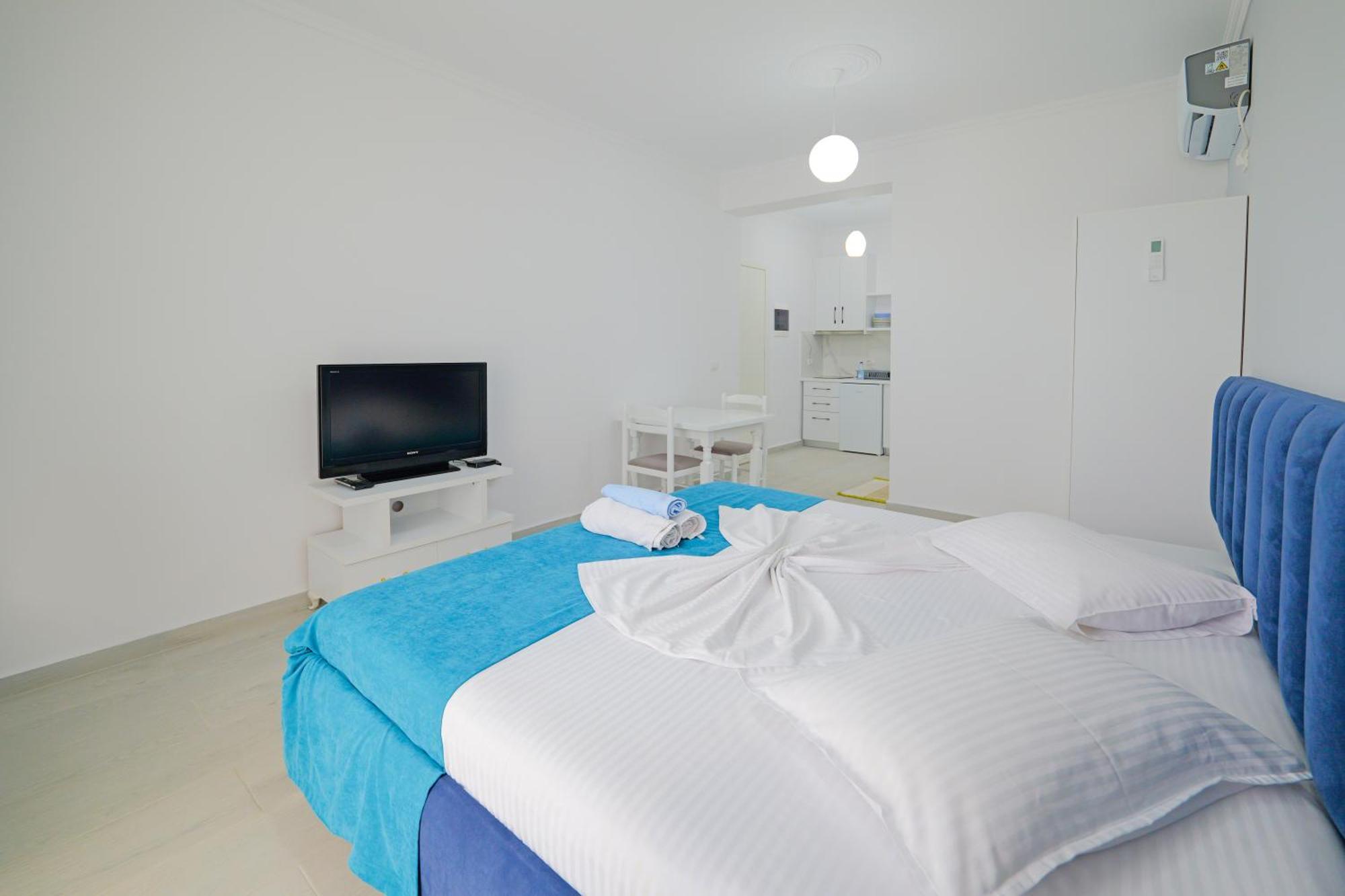 Vila Marina Apartments Sarandë エクステリア 写真